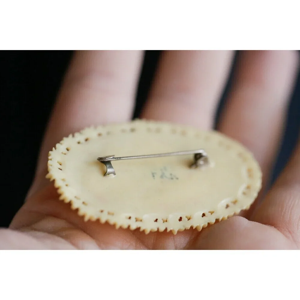 Vintage Carved Celluloid Plastic Floral Colourful Edwardian Style Oval Brooch...